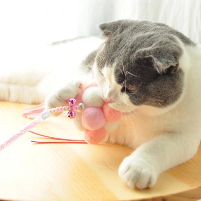 1 PCS Pet Cat Soft Plush Ball Tassels Long Wand Stick With Bells Playing Pet Interactive Toys Pet Supplies Color Random-ebowsos