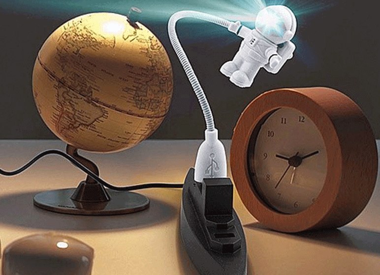 Funny Astronaut USB Gadget Spaceman USB LED Light Adjustable Night Light Gadgets for Computer PC Lamp - ebowsos