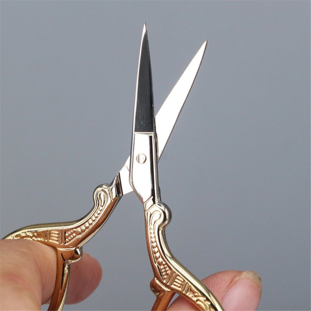 Stainless Steel Gold Small Scissors with Pendants(Random color) Bronzing Carved Vintage Craft Manicure Scissors Durable Tools - ebowsos